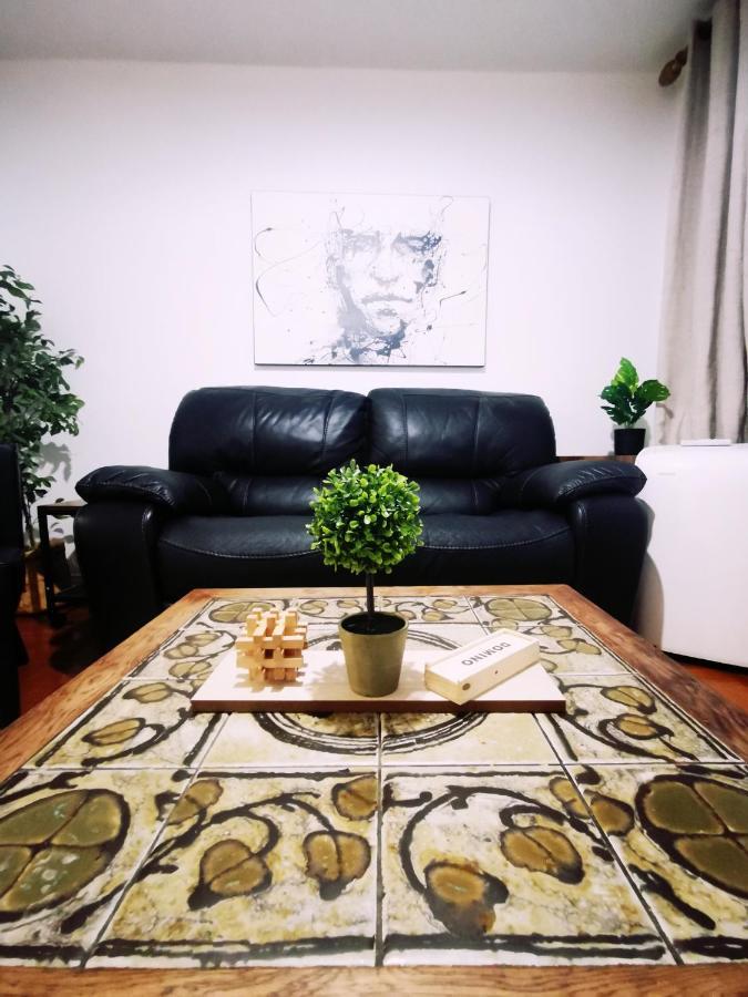 Plush 2 Bedroom Unit 5Min Downtown Off Wellington Montréal Dış mekan fotoğraf